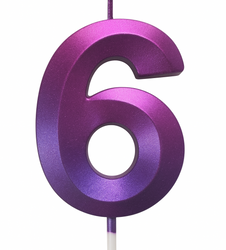 Фіолетово-рожева свічка цифра "6"